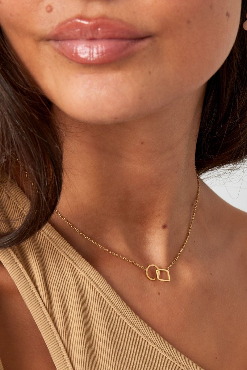 Connected Square & Round Chain Necklace Gold – Modern Geometric Jewelry