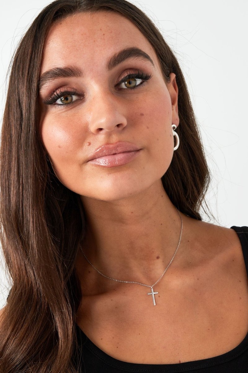 Cross Charm Necklace Gold – Faith Symbol Pendant Chain for Women