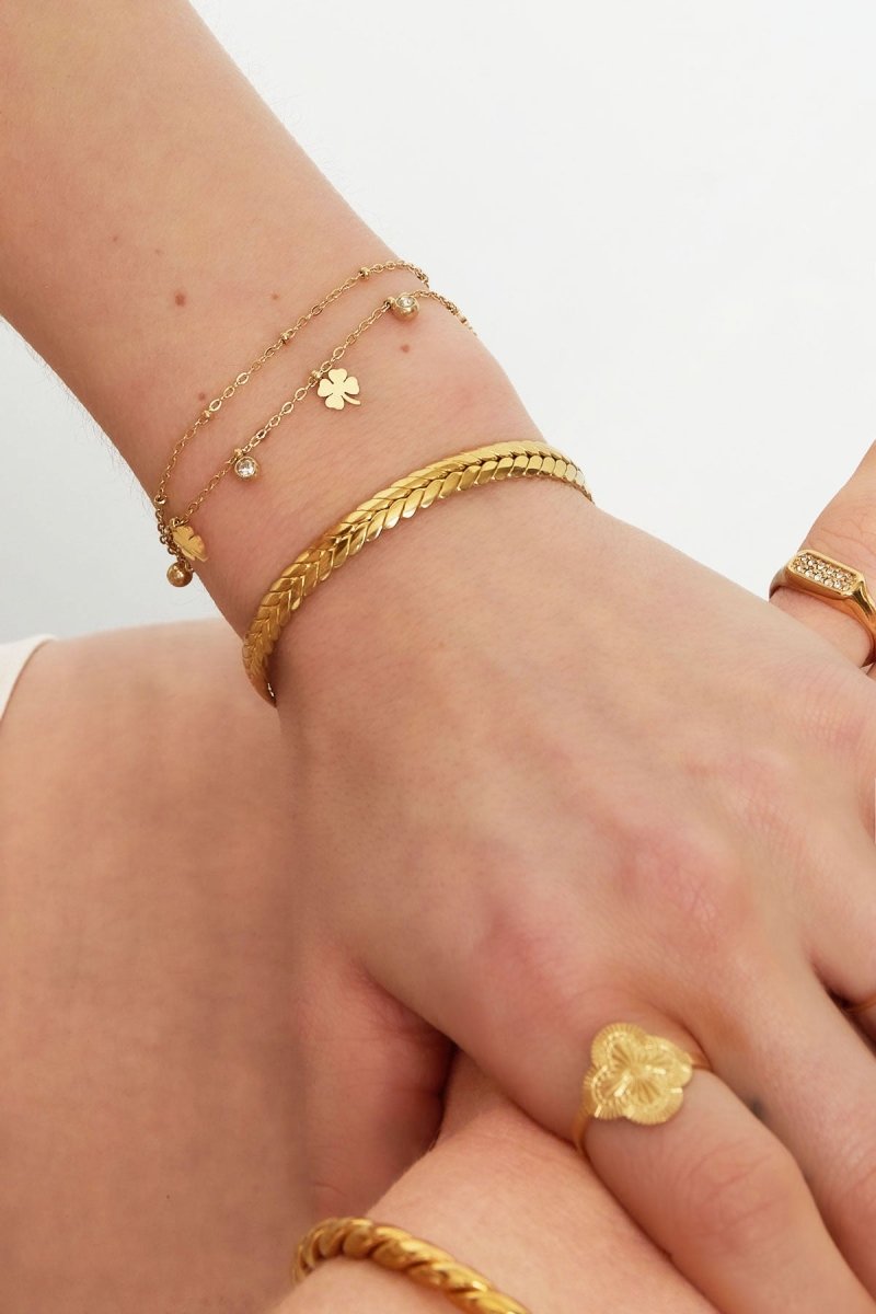 Clover and Diamonds Bracelet Silver – Dainty Clover Charm with Crystals