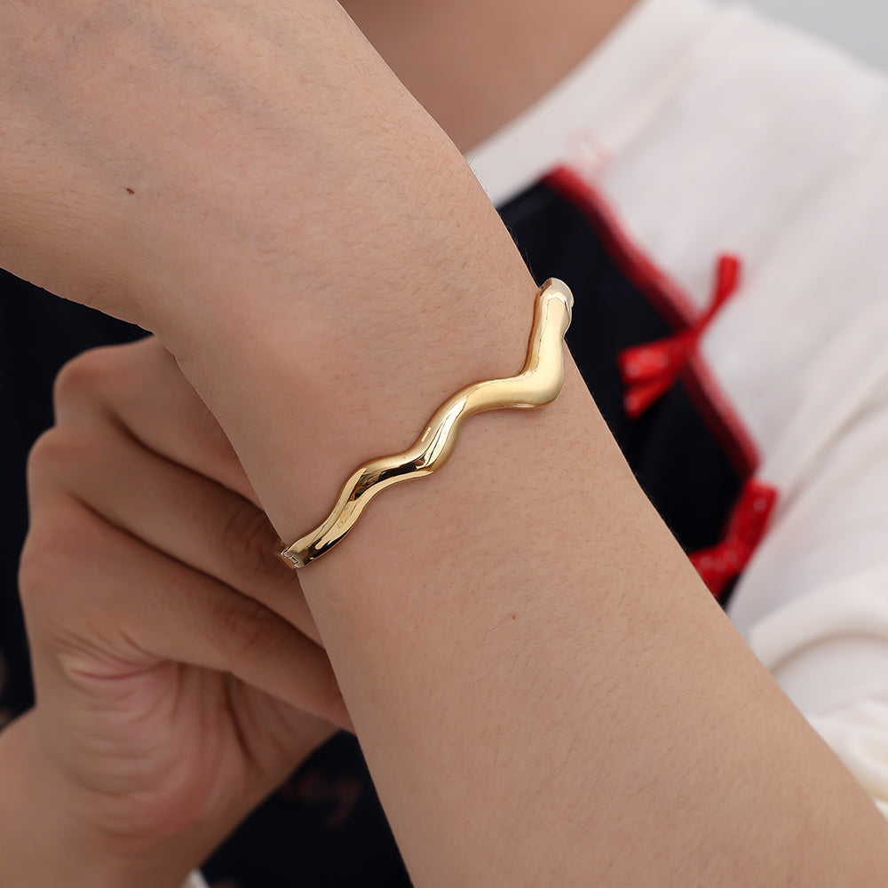 Simple Wave Bangle Bracelet Gold – Minimalist Wavy Cuff Jewelry