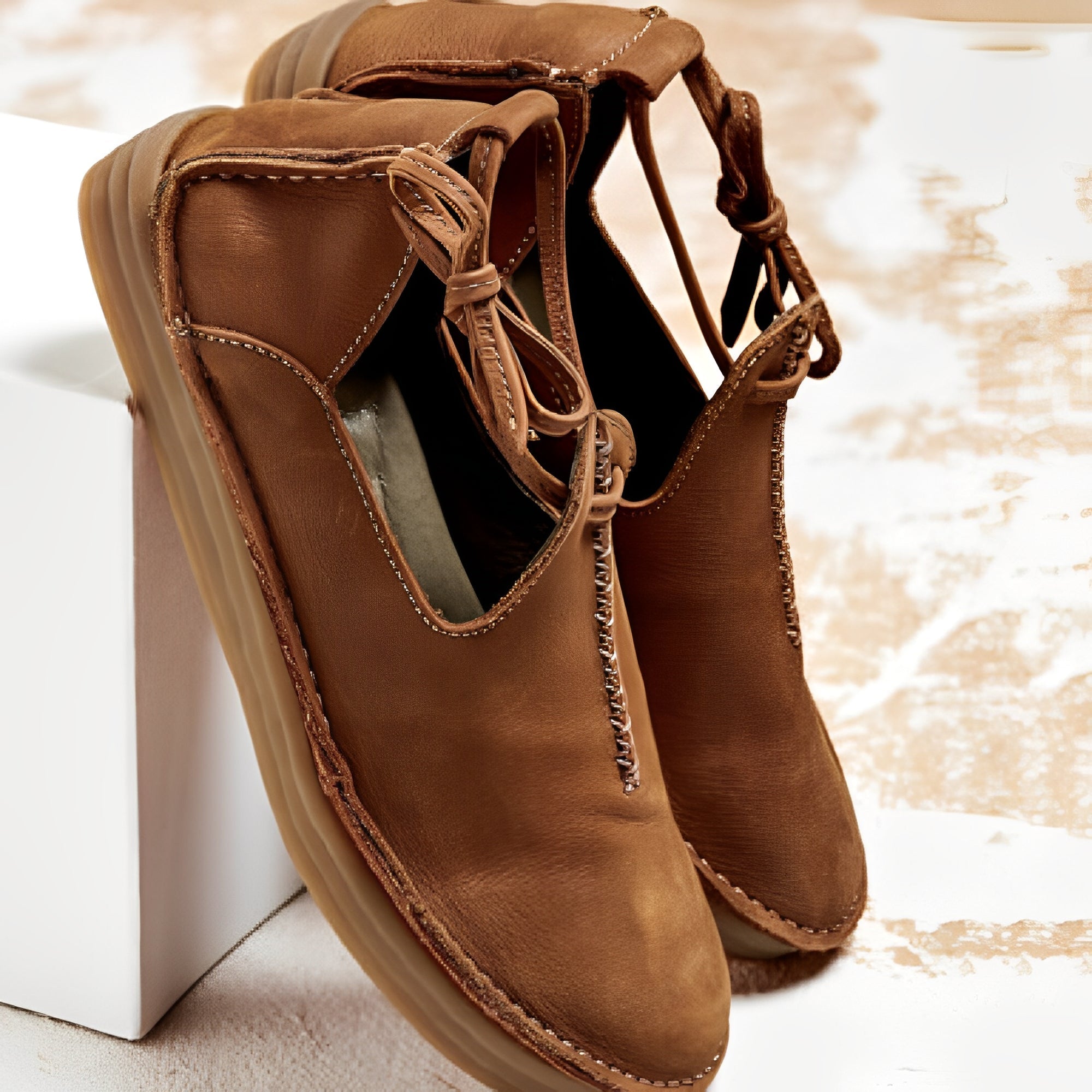 Adaptable Women's Leather Flat Shoes with Stitching Design