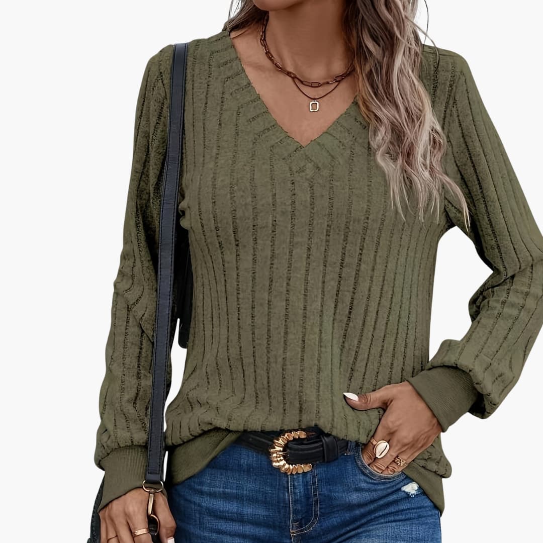 Pullover Sweater – V-Neck – Long Sleeves