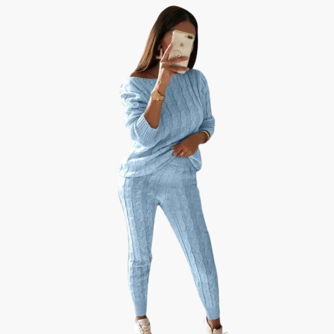 Two-Piece Knit Set – Long Sleeves – Elastic Waist