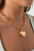 Amour Heart Necklace Gold – Romantic Love Pendant for Women