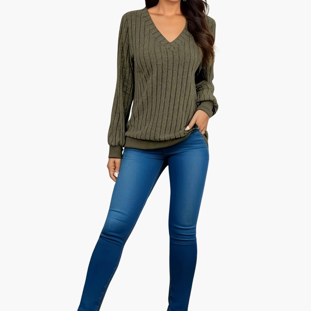 Pullover Sweater – V-Neck – Long Sleeves