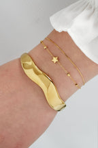 Wavy Bangle Bracelet Gold – Chic Textured Wave Cuff for Women
