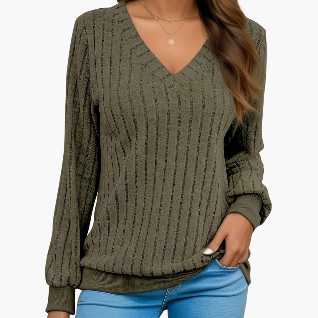 Pullover Sweater – V-Neck – Long Sleeves
