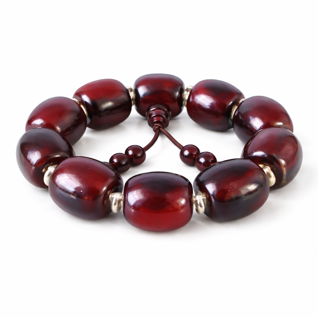 Bordeaux Glow Bracelet Gold – Elegant Deep Red Beaded Jewelry