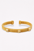 Buzzy Beauty Bracelet Gold – Playful Bee-Inspired Charm Jewelry