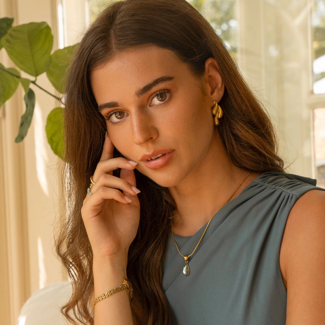 Gold Plated Raindrop Stud Earrings – Elegant Teardrop Design Earrings for Women