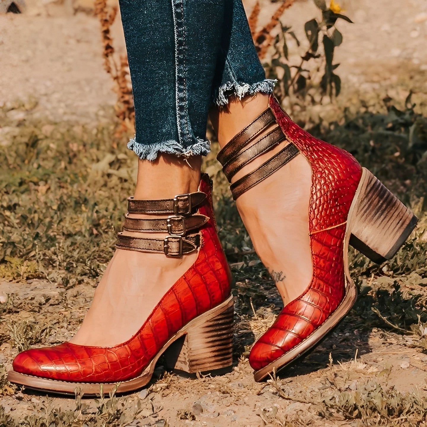 Women's Heel shoes that with Strap Belt and Zipper
