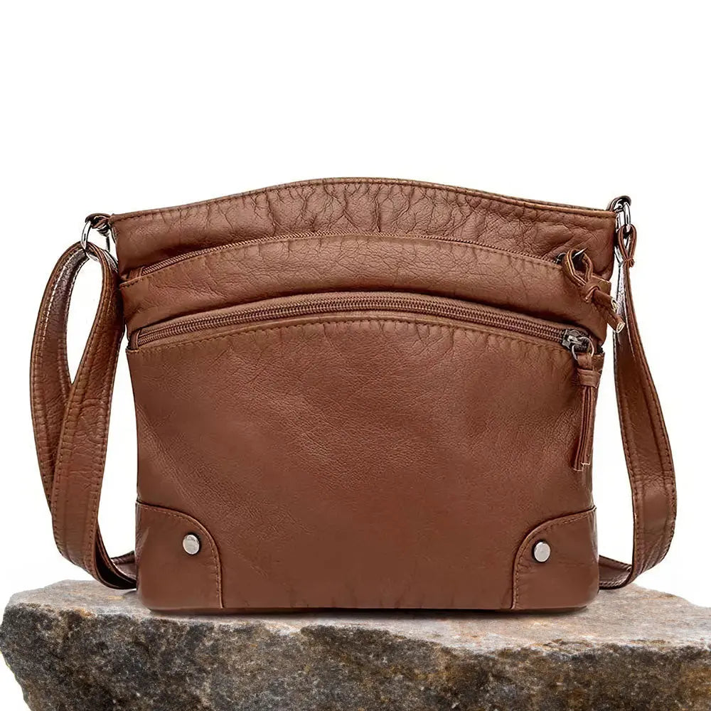 Elegant Shoulder Bag with Timeless Design