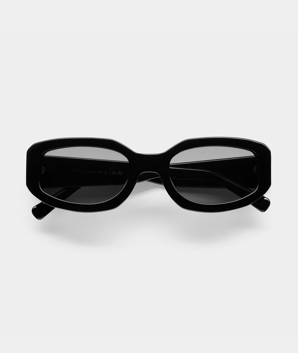 Women’s Aviator-Inspired Sunglasses with Black Frame & Smoke-Tinted Lenses