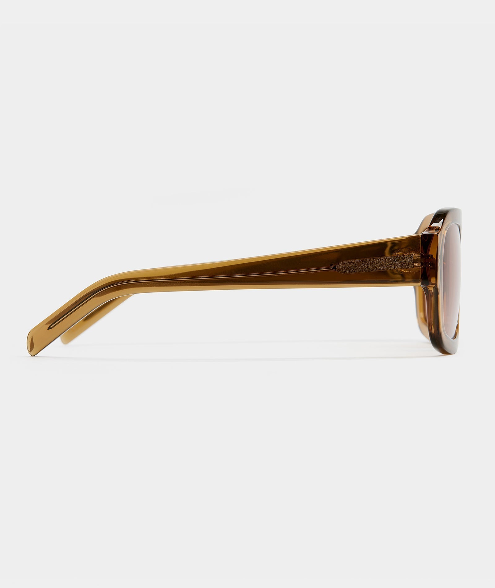 Women’s Resort-Style Sunglasses with Caramel Frame & Toffee-Tinted Lenses