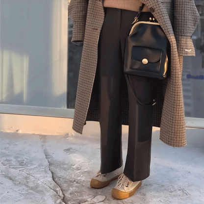 Vintage Kiss-Lock Crossbody Bag – Retro Chic Design