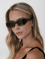 Women’s Aviator-Inspired Sunglasses with Tortoise Frame & Smoke-Tinted Lenses