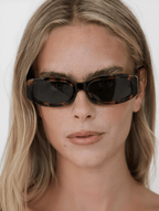 Women’s Aviator-Inspired Sunglasses with Tortoise Frame & Smoke-Tinted Lenses