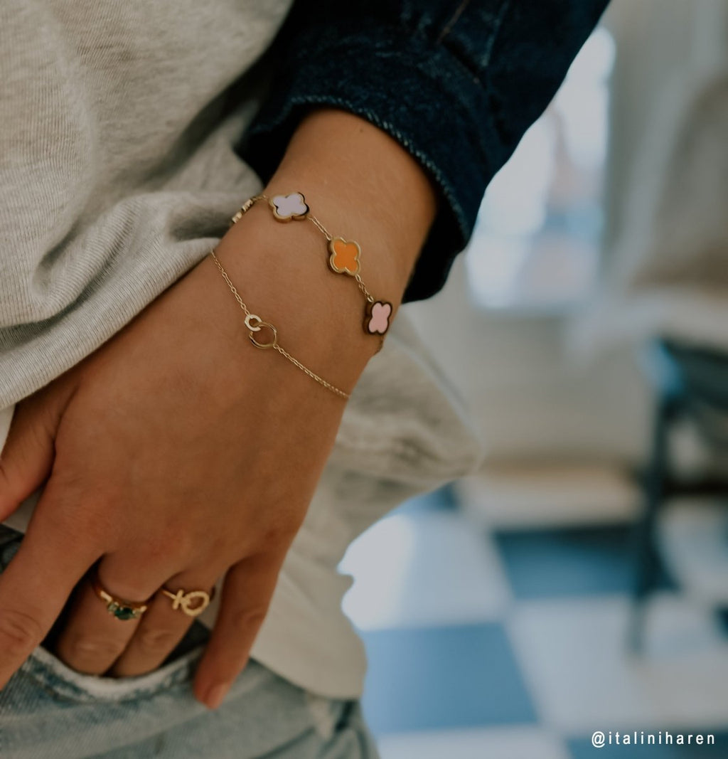 Multicolor Clovers Bracelet Gold – Playful Colorful Clover Jewelry